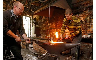 Bremecker Hammer_zwei Schmiede Foto Alexander Cremer.jpg