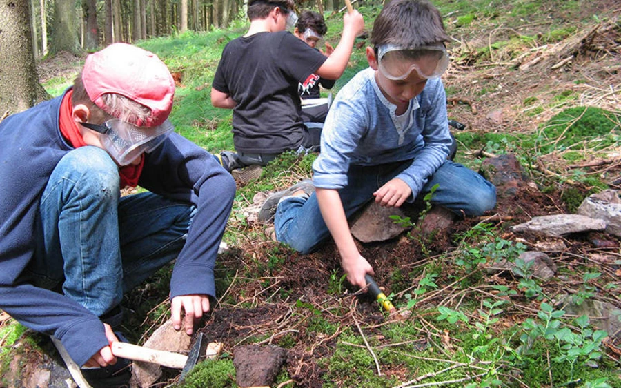 Bergbaumuseum Kreis Altenkirchen _Mineraliensuche_Foto Achim Heinz.jpg