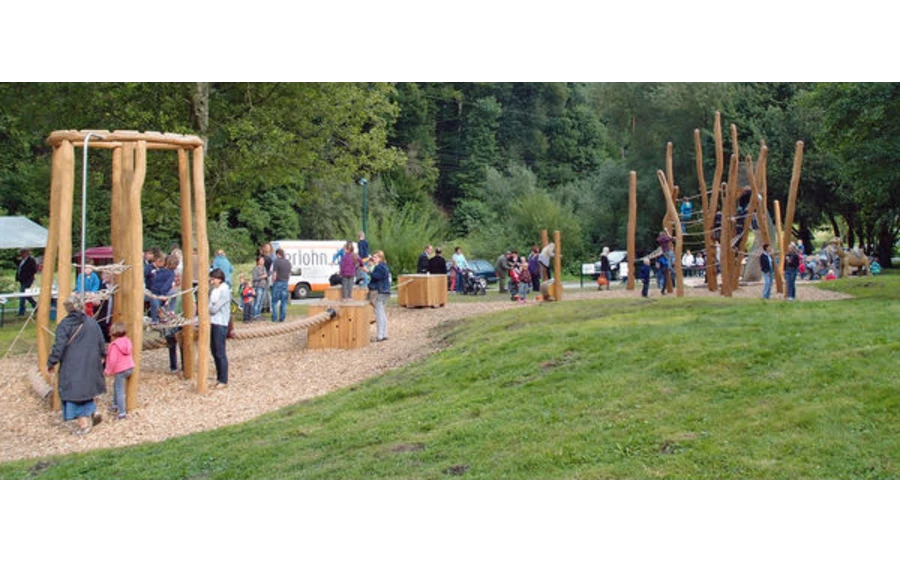 Nadelspielplatz-Historische-Fabrikanlage-Maste-Barendorf-Foto-Stephan Sensen.jpg