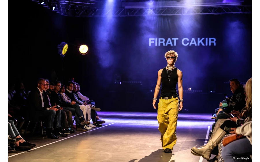 FERROMONE 25 Henrichshütte Hattingen Mode mit Steel.jpg