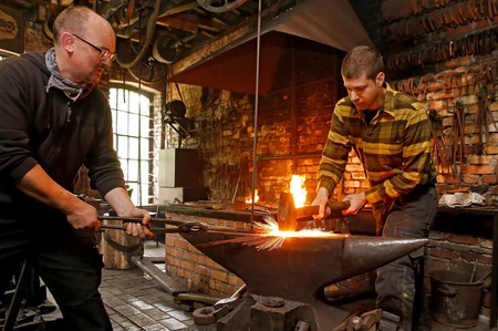 Bremecker Hammer_zwei Schmiede Foto Alexander Cremer.jpg