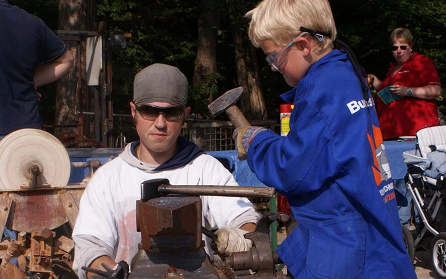 KrenzerHammerKinderWEB.jpg KrenzerHammerKinderWEB.jpg