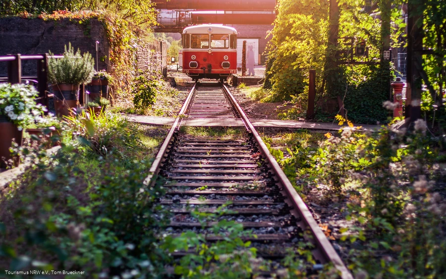 Henrichshütte Gleis mit Waggon 