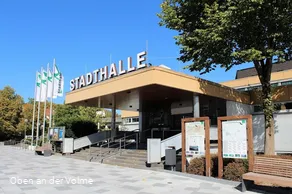 Der Eingangsbereich der Stadthalle