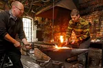 Bremecker Hammer_zwei Schmiede Foto Alexander Cremer.jpg