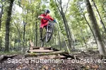 Mountainbiker im Sprung auf dem Flowtrail Siegen